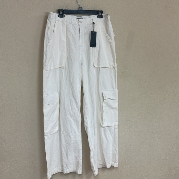 NWT~Forever 21 White Cargo Pants, size: extra large - Picture 2 of 4